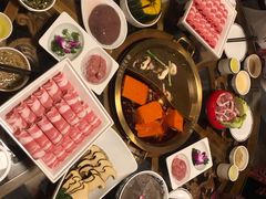 -小天鹅火锅·一线江景洪鼎旗舰店(洪崖洞店)