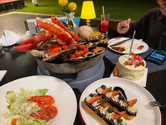 -三亚亚龙湾瑞吉酒店·宴悦Driftwood·游水海鲜·牛排·草坪·私人定制