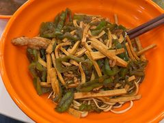 青椒干子肉丝干挑面-五村饭店