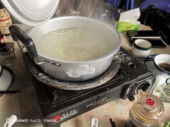 -大富蚝乌东哥饭店·石锅鱼杂·柠檬鸭(革新路店)
