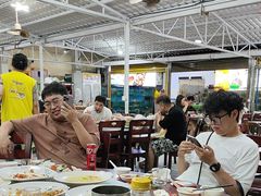 -岛中岛·海鲜大排档·万宁老字号(东澳店)