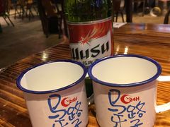乌苏啤酒-马路牙子地桌烤肉(工体店)