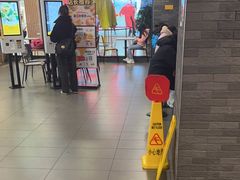 -麦当劳(新城市广场店)