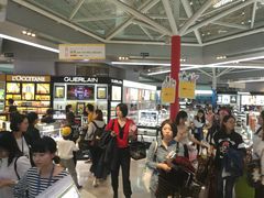 -日上免税店(三径路t3店)