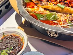 -鸣记脆皮烤鱼·海鲜烤鱼(三八广场店)