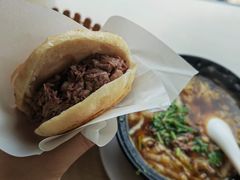 -闫家驴肉老店(华电一校店)