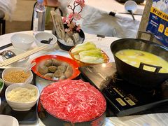 -鲜入围煮花胶鸡海鲜火锅