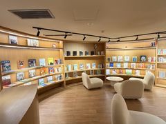 -北京国贸CBD华贸中心亚朵酒店