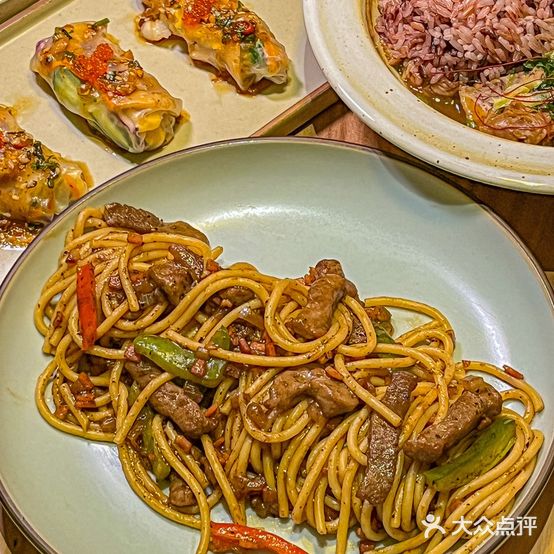 轻芽食集(融冠·亲城店)