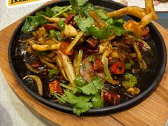 铁板爆炒鱿鱼-嘉逸传菜(洛川东路店)