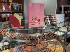 -Laderach 莱德拉(上海环贸iapm店)