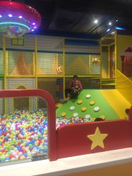-LuckyStar幸运星家庭娱乐中心(东莞国贸店)