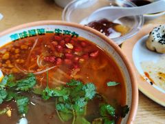 肉臊酸辣粉-陈家生煎(世茂双子塔店)