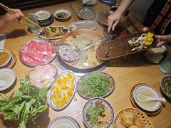 -洱火云南酸菜牛肉火锅(石景山当代商城店)