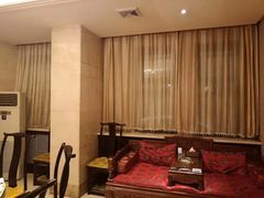-鲁班小馆(政四街店)