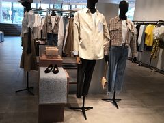 -URBAN REVIVO(上海中庚漫游城店)