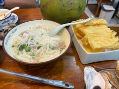 -老何家后安粉·糟粕醋海鲜火锅(三亚湾椰梦长廊店)