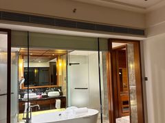 -三亚湾海居铂尔曼度假酒店