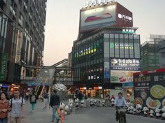 -江燕路万科里
