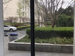-新世界教育iVEE·英语日语西语(金桥校区)