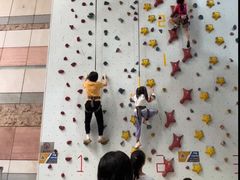 -山之巅攀岩馆(太古城店)