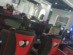 -鹏羽电竞馆(万盛东地铁站店)