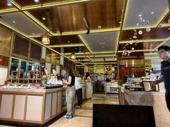 -大中华希尔顿酒店-念自助餐·嗨啤·小龙虾