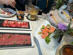 -靓海海鲜火锅(水上湖边观景店)