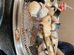 -围炉肉舍•炭烤活鳗•丹东海鲜烤肉(步行街店)