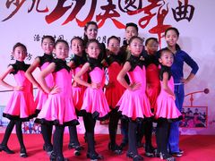 -炫艺舞蹈培训中心(枫尚奥特莱斯店)