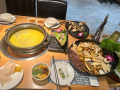 -一朵菌·野生菌探索家火锅(南亚店)