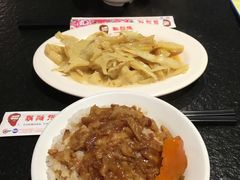 -胡须张鲁肉饭(美食文化馆店)