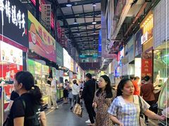 -泰龙城小吃街
