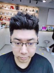 -变画·发型STUDIO