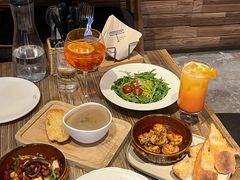 -Common Table · Brunch & Coffee