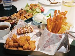 -露露家咖啡店