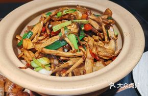 Stir-Fried Fresh Mushrooms