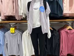 -优衣库(上海中山公园兆丰广场店)