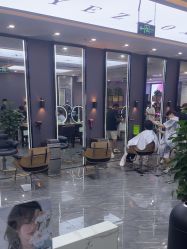 -藤野造型烫染·漂发