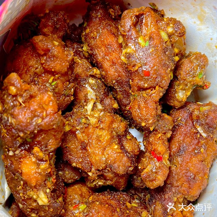 · 店名：宫啦啦蒜香炸鸡（步步高星城天地店）