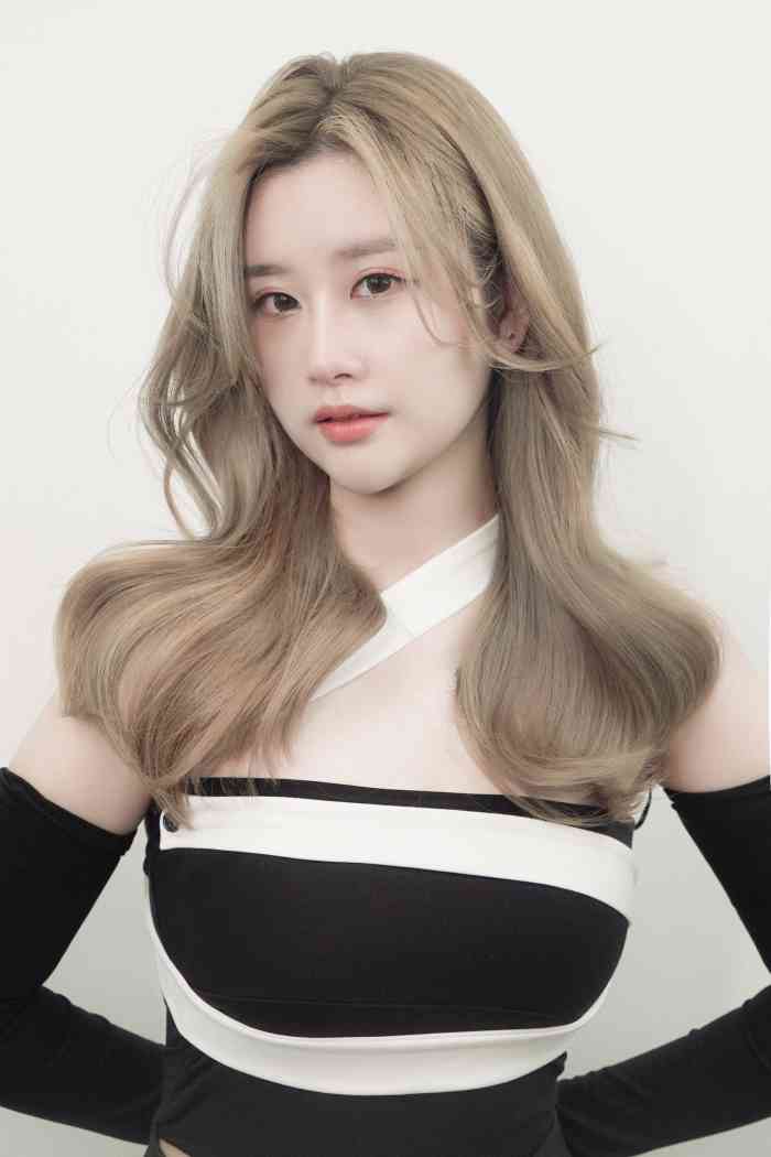 东森造型(徐家汇店)-"【项目】烫发这家连锁店蛮不错的.环境简.