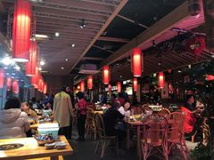 大堂-野山舂·贵州现舂酸汤火锅(鸿通城店)