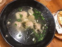 -老东镇啤酒屋海鲜加工·蒸汽海鲜·海鲜烧烤(台东店)