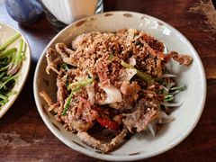 -Cuc Gach Quan Restaurant