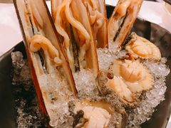 -鲜入围煮花胶鸡海鲜火锅