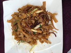 干炒牛河-万柳阁小馆·花园餐厅(龙潭湖店)