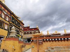 -噶丹松赞林寺