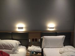 -华驿酒店(北京五棵松301医院店)