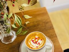 草莓奶油甜酒拿铁-dokidoki