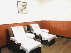 -手佳按摩·足疗·艾灸(龙江店)